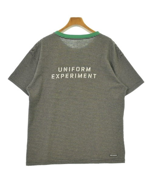 uniform experiment เสื้อยืด/เสื้อท็อปส์