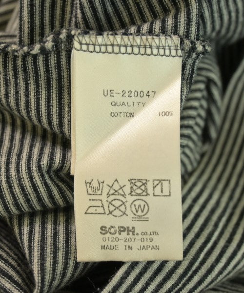 uniform experiment เสื้อยืด/เสื้อท็อปส์