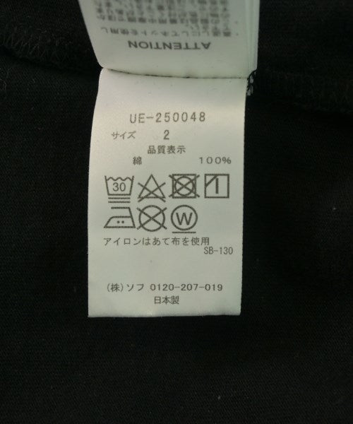 uniform experiment เสื้อยืด/เสื้อท็อปส์