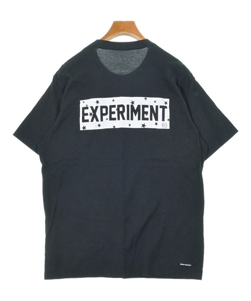 uniform experiment เสื้อยืด/เสื้อท็อปส์
