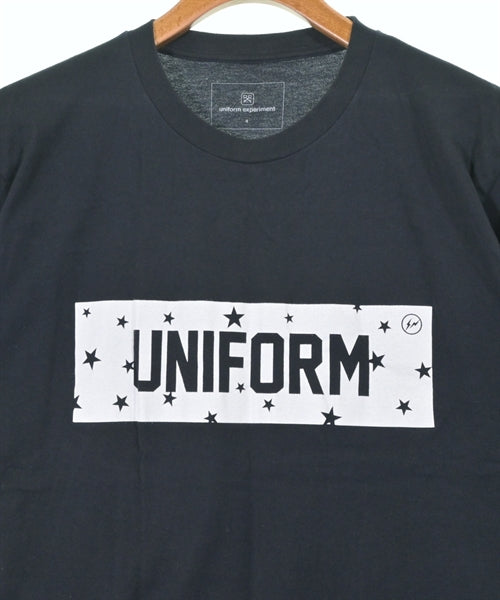 uniform experiment เสื้อยืด/เสื้อท็อปส์