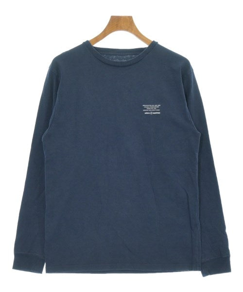 uniform experiment เสื้อยืด/เสื้อท็อปส์