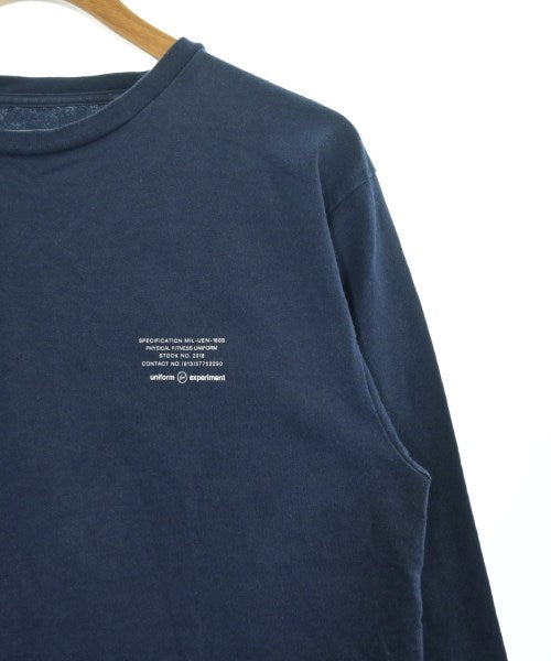 uniform experiment เสื้อยืด/เสื้อท็อปส์