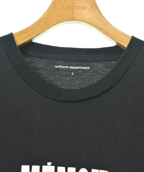 uniform experiment เสื้อยืด/เสื้อท็อปส์