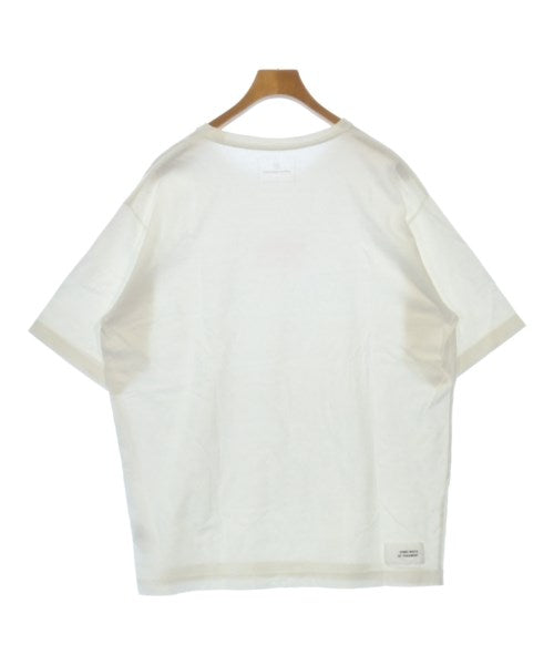 uniform experiment เสื้อยืด/เสื้อท็อปส์