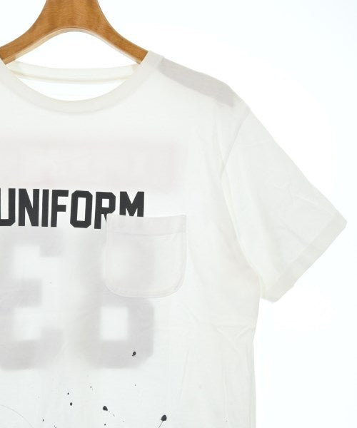 uniform experiment เสื้อยืด/เสื้อท็อปส์
