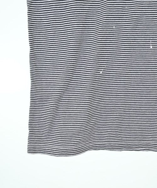 uniform experiment เสื้อยืด/เสื้อท็อปส์