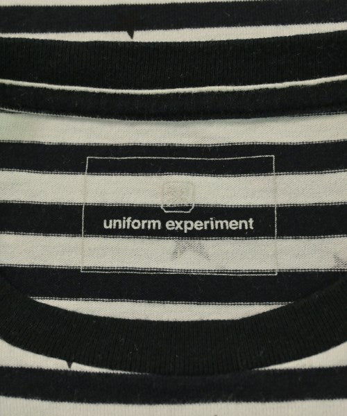 uniform experiment เสื้อยืด/เสื้อท็อปส์