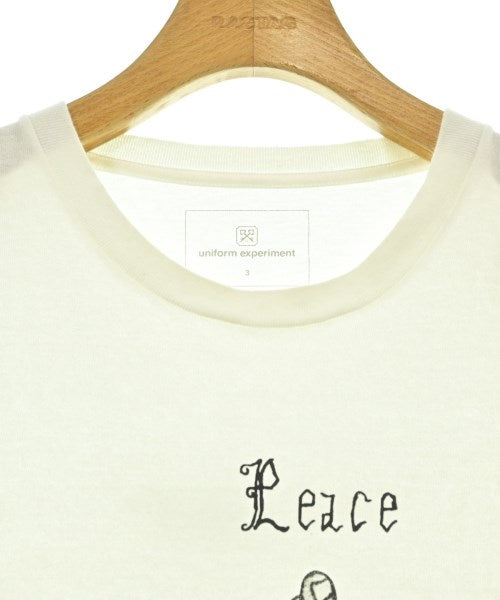 uniform experiment เสื้อยืด/เสื้อท็อปส์