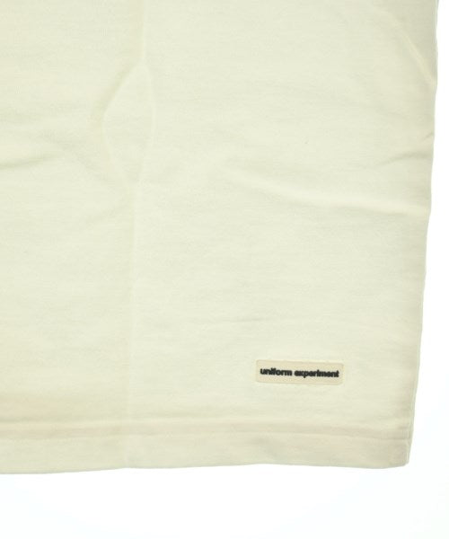 uniform experiment เสื้อยืด/เสื้อท็อปส์