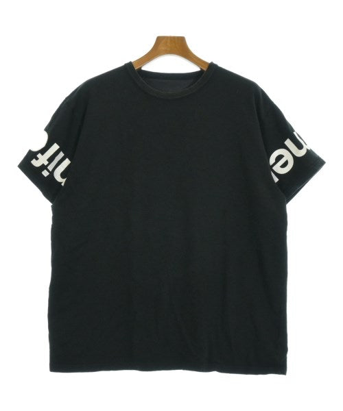 uniform experiment เสื้อยืด/เสื้อท็อปส์