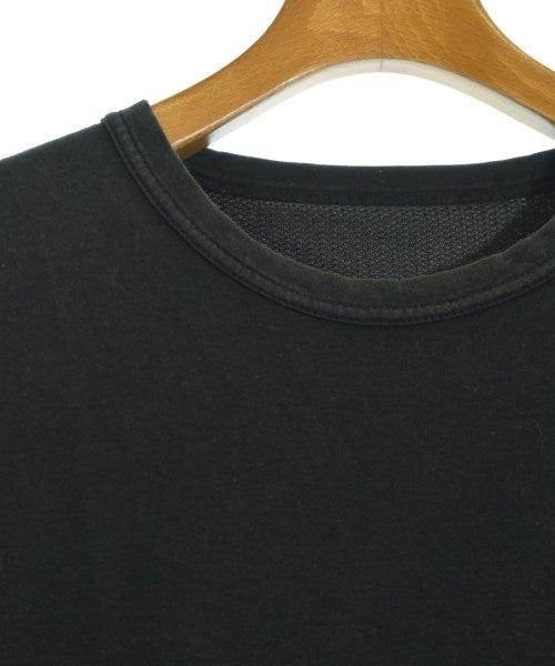 uniform experiment เสื้อยืด/เสื้อท็อปส์