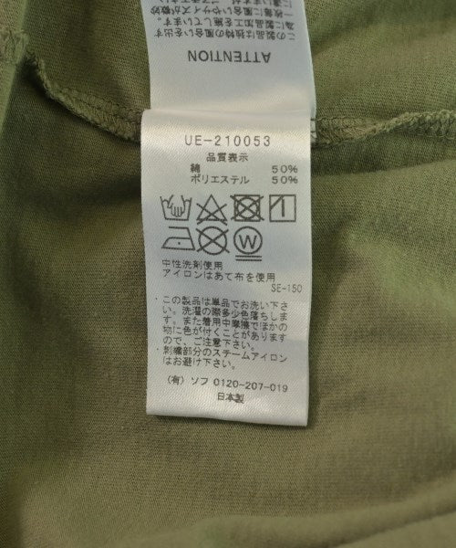 uniform experiment เสื้อยืด/เสื้อท็อปส์