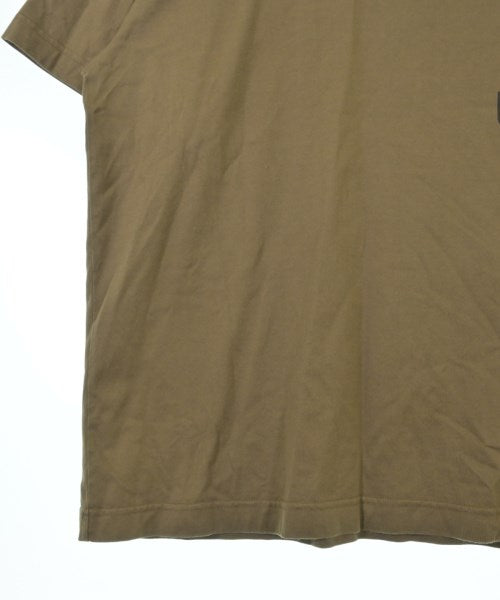 uniform experiment เสื้อยืด/เสื้อท็อปส์