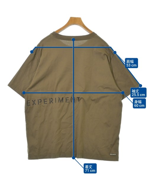uniform experiment เสื้อยืด/เสื้อท็อปส์