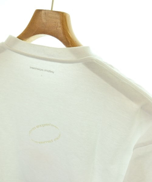 uniform experiment เสื้อยืด/เสื้อท็อปส์