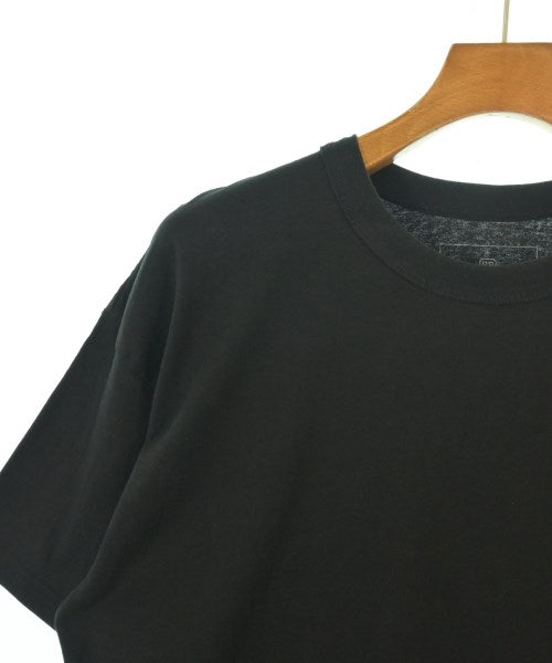 uniform experiment เสื้อยืด/เสื้อท็อปส์
