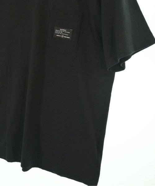 uniform experiment เสื้อยืด/เสื้อท็อปส์