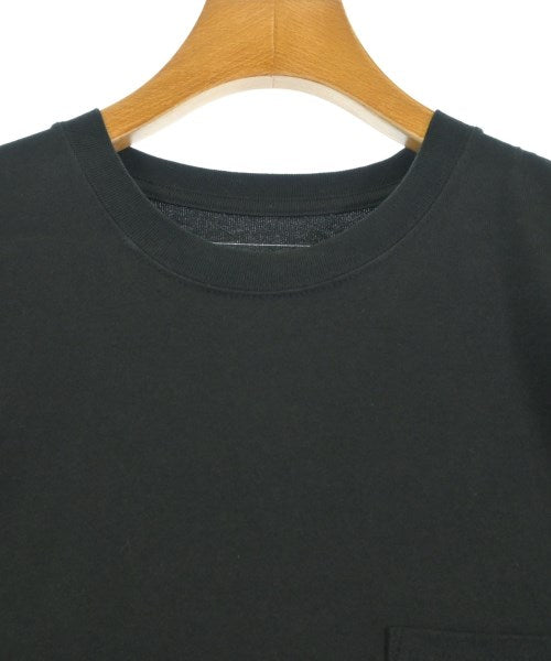 uniform experiment เสื้อยืด/เสื้อท็อปส์