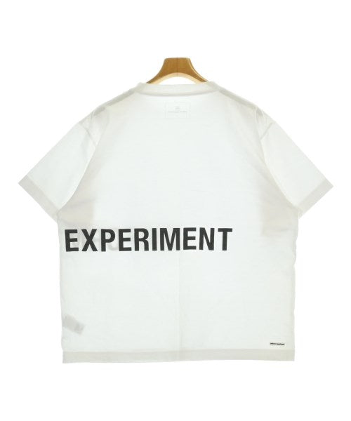 uniform experiment เสื้อยืด/เสื้อท็อปส์