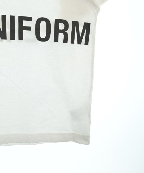 uniform experiment เสื้อยืด/เสื้อท็อปส์