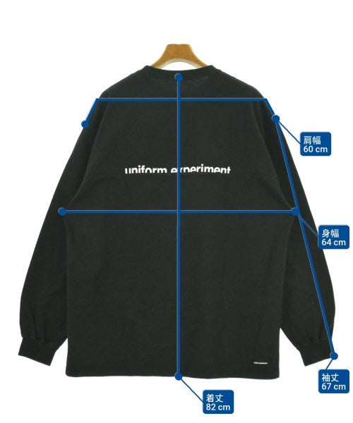 uniform experiment เสื้อยืด/เสื้อท็อปส์