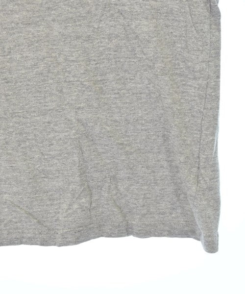 uniform experiment เสื้อยืด/เสื้อท็อปส์