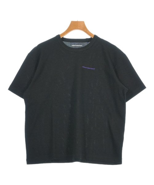 uniform experiment เสื้อยืด/เสื้อท็อปส์