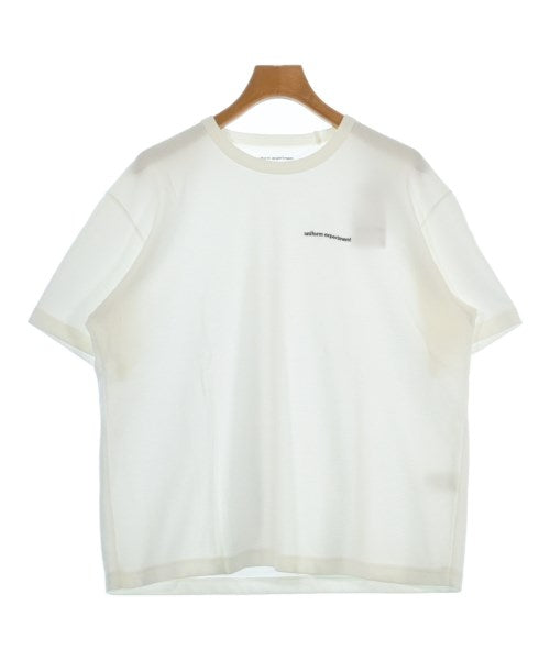 uniform experiment เสื้อยืด/เสื้อท็อปส์