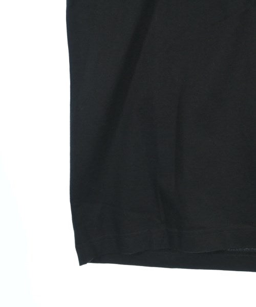 uniform experiment เสื้อยืด/เสื้อท็อปส์