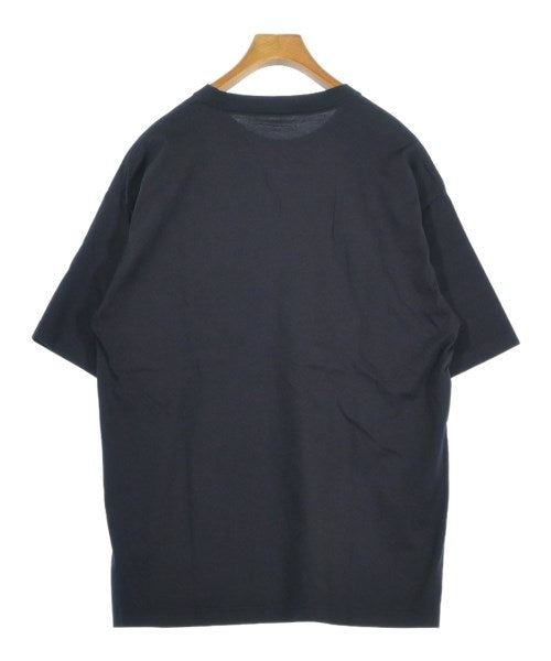 uniform experiment เสื้อยืด/เสื้อท็อปส์