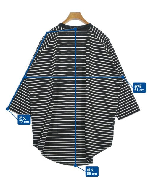 uniform experiment เสื้อยืด/เสื้อท็อปส์