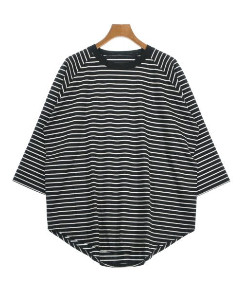 uniform experiment เสื้อยืด/เสื้อท็อปส์