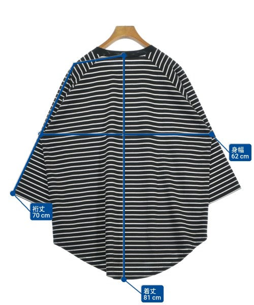 uniform experiment เสื้อยืด/เสื้อท็อปส์