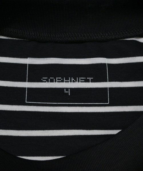 uniform experiment เสื้อยืด/เสื้อท็อปส์