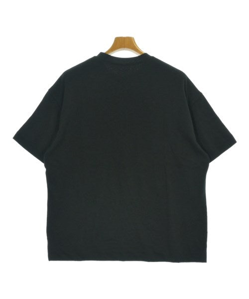 uniform experiment เสื้อยืด/เสื้อท็อปส์