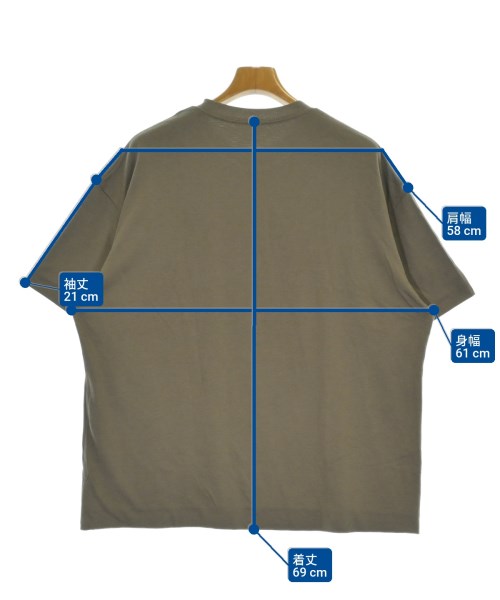 uniform experiment เสื้อยืด/เสื้อท็อปส์