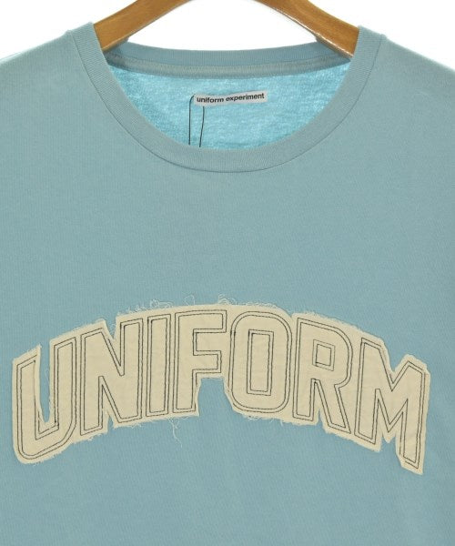 uniform experiment เสื้อยืด/เสื้อท็อปส์