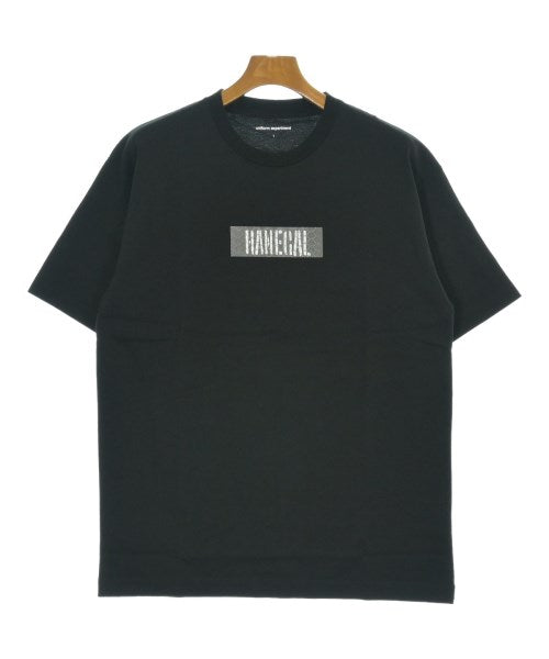 uniform experiment เสื้อยืด/เสื้อท็อปส์