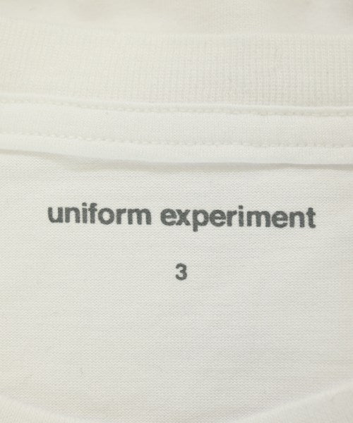 uniform experiment เสื้อยืด/เสื้อท็อปส์