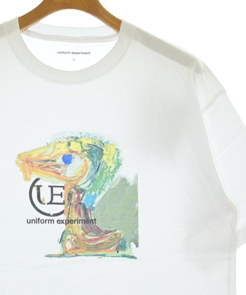 uniform experiment เสื้อยืด/เสื้อท็อปส์