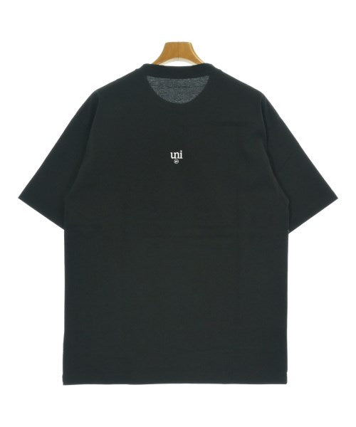 uniform experiment เสื้อยืด/เสื้อท็อปส์
