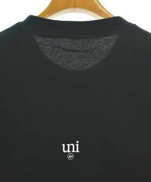 uniform experiment เสื้อยืด/เสื้อท็อปส์