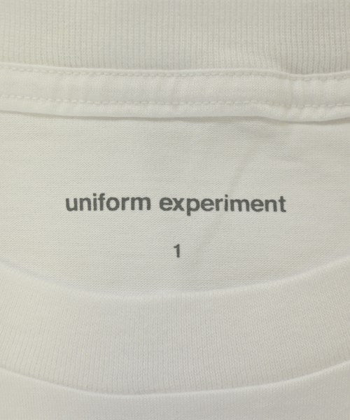uniform experiment เสื้อยืด/เสื้อท็อปส์