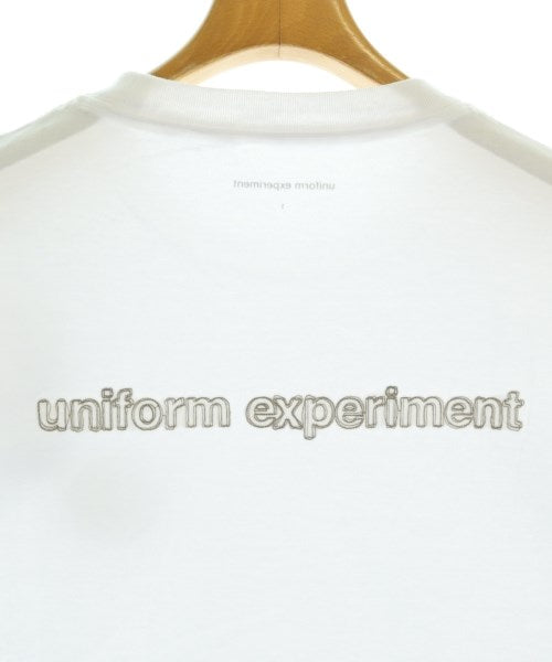 uniform experiment เสื้อยืด/เสื้อท็อปส์
