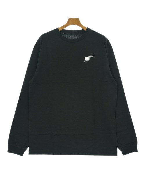 uniform experiment เสื้อยืด/เสื้อท็อปส์