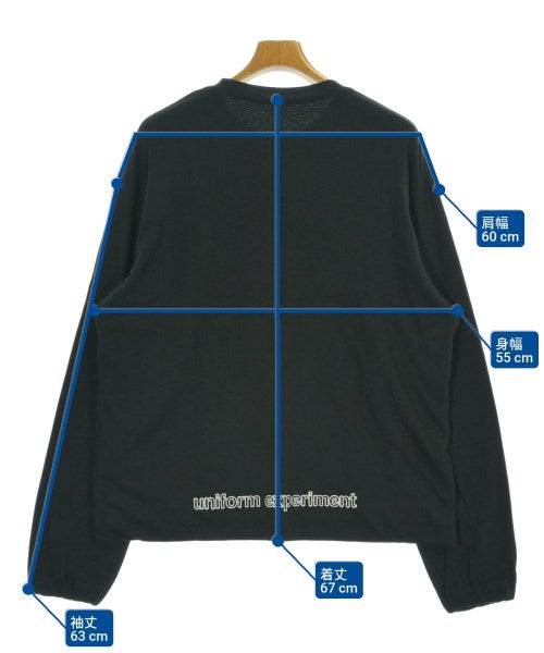 uniform experiment เสื้อยืด/เสื้อท็อปส์