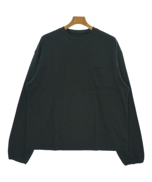 uniform experiment เสื้อยืด/เสื้อท็อปส์