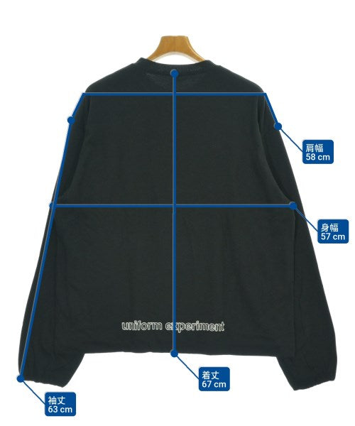uniform experiment เสื้อยืด/เสื้อท็อปส์