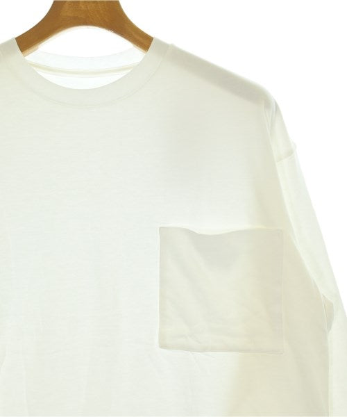 uniform experiment เสื้อยืด/เสื้อท็อปส์